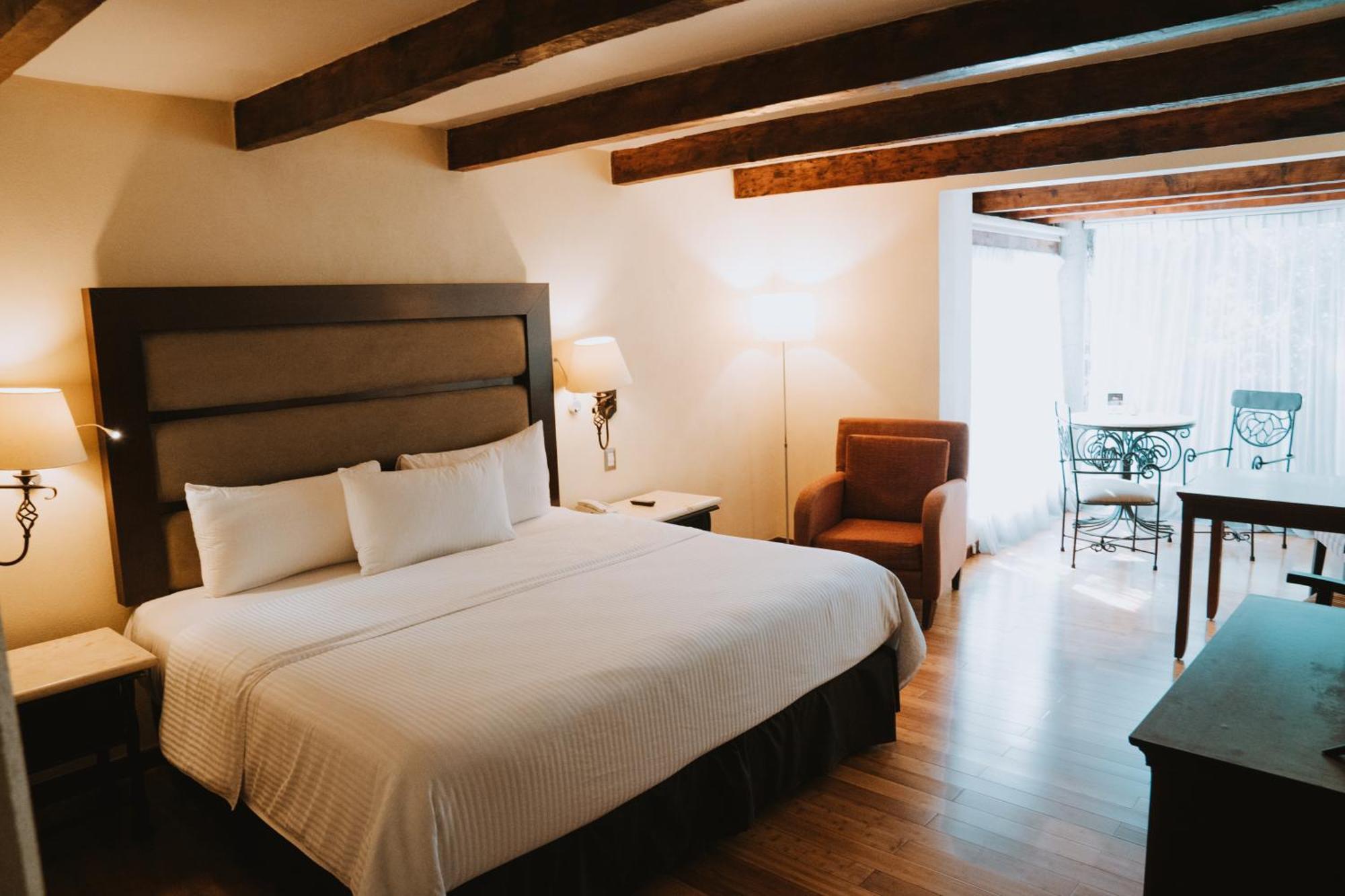 Hotel Villa Mercedes San Cristobal Сан-Кристобаль-де-Ла-Касас Экстерьер фото